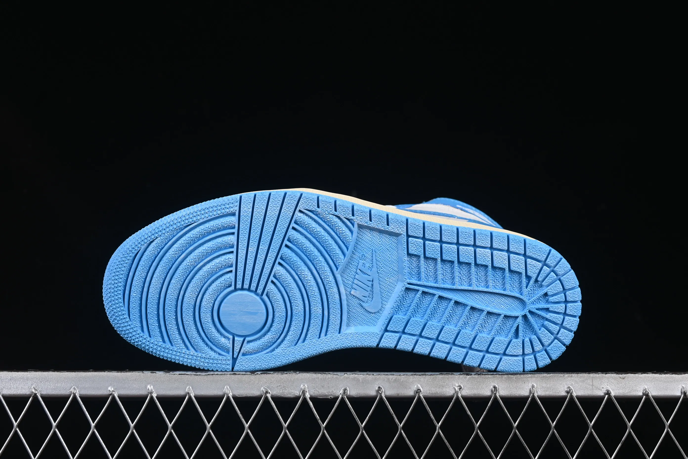 All categories Air Jordan Jordan series basketball shoes Air Jordan 1 High Air Jordan 1 High OG "UNC Reimagined" AJ1 Joe 1 distressed North Carolina blue DZ5485-402